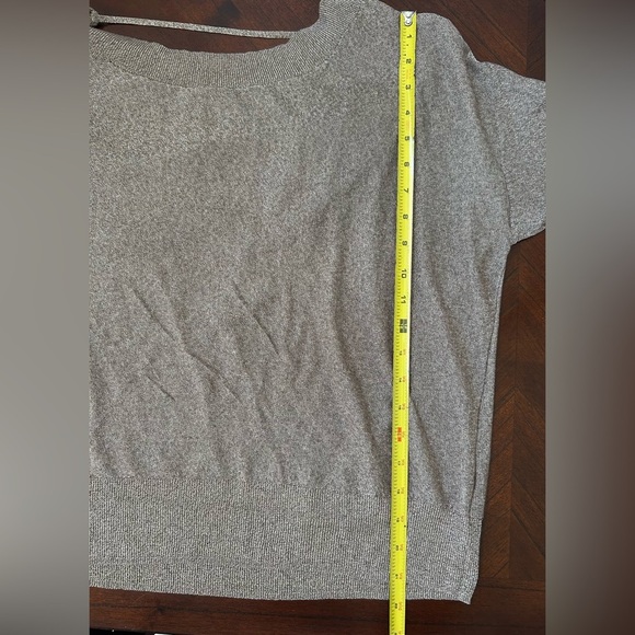 FREE PEOPLE  Elegant Women's Tan Sweater - Picture 7 of 9